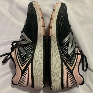 New Balance 860 Size 8.5